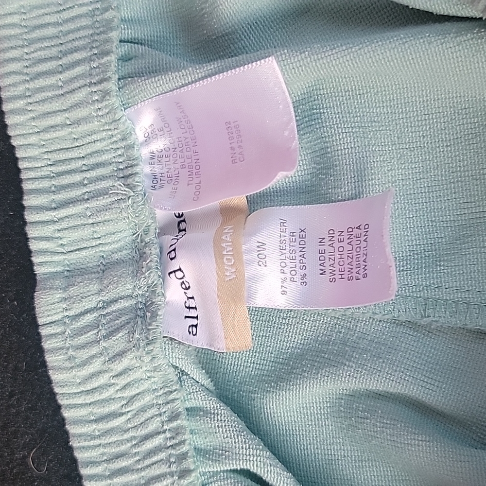 plus size pants - Picture 3 of 3